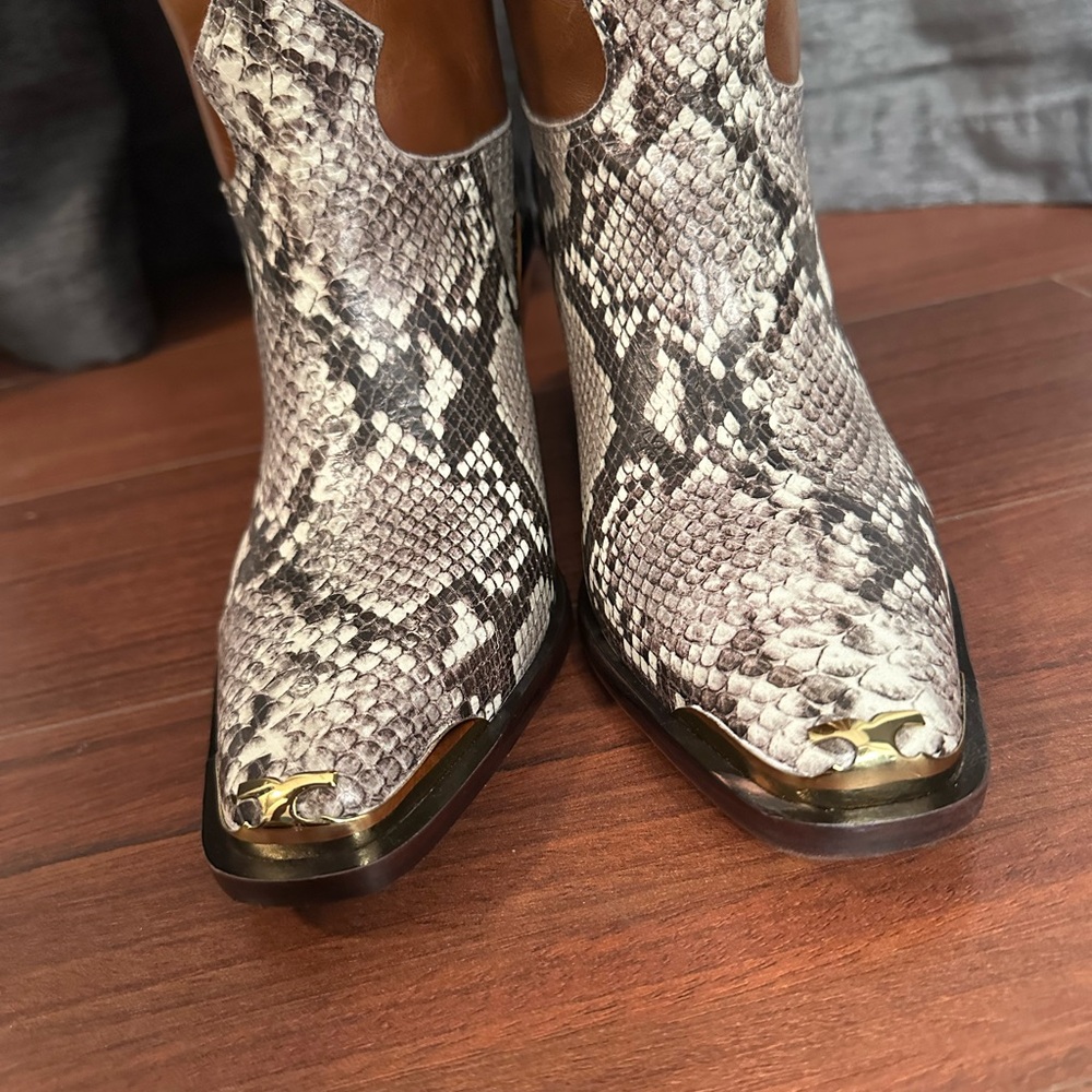 Tory Burch WESTERN TALL BOOT 75MM VICTORIA BR 1.2-1.4 - SMOOTH VACHETTA - Picture 8 of 10